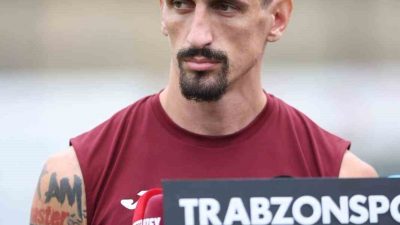 Trabzonsporlu futbolcu Stefan Savic, arzu ettikleri başlangıcı yaptıklarını belirterek, “3