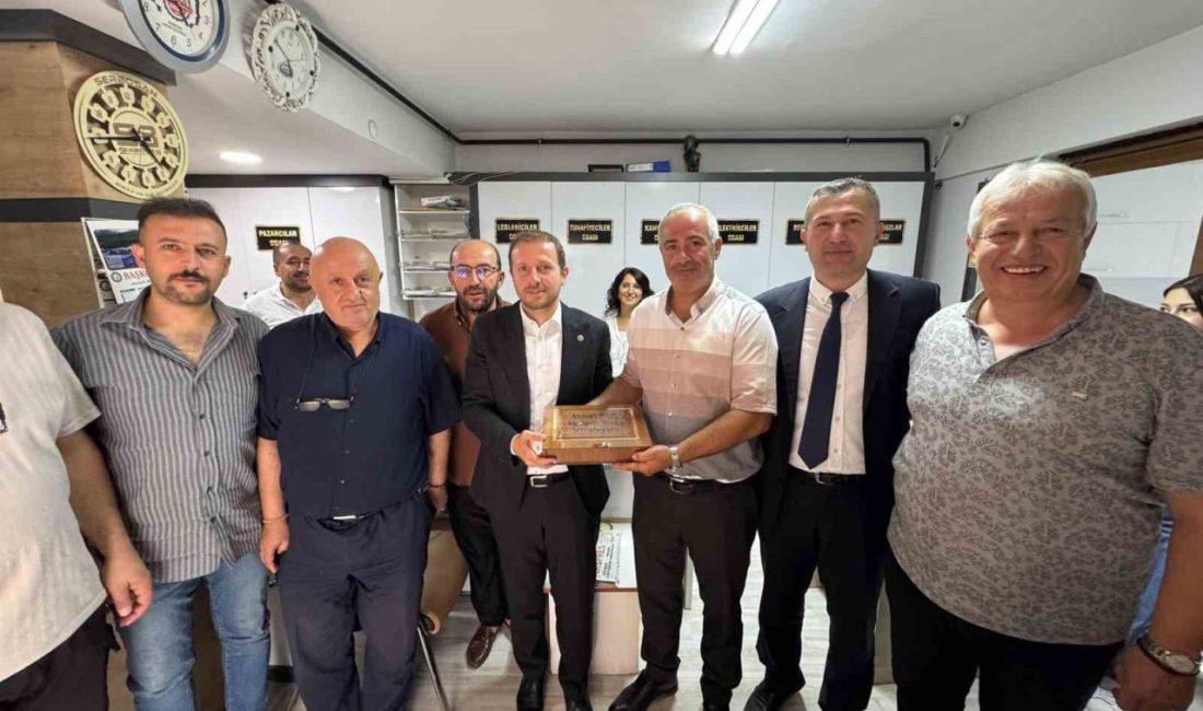 Türkiye Yüzyılı Buluşmaları kapsamında AK Parti Bursa Milletvekili Ahmet Kılıç,