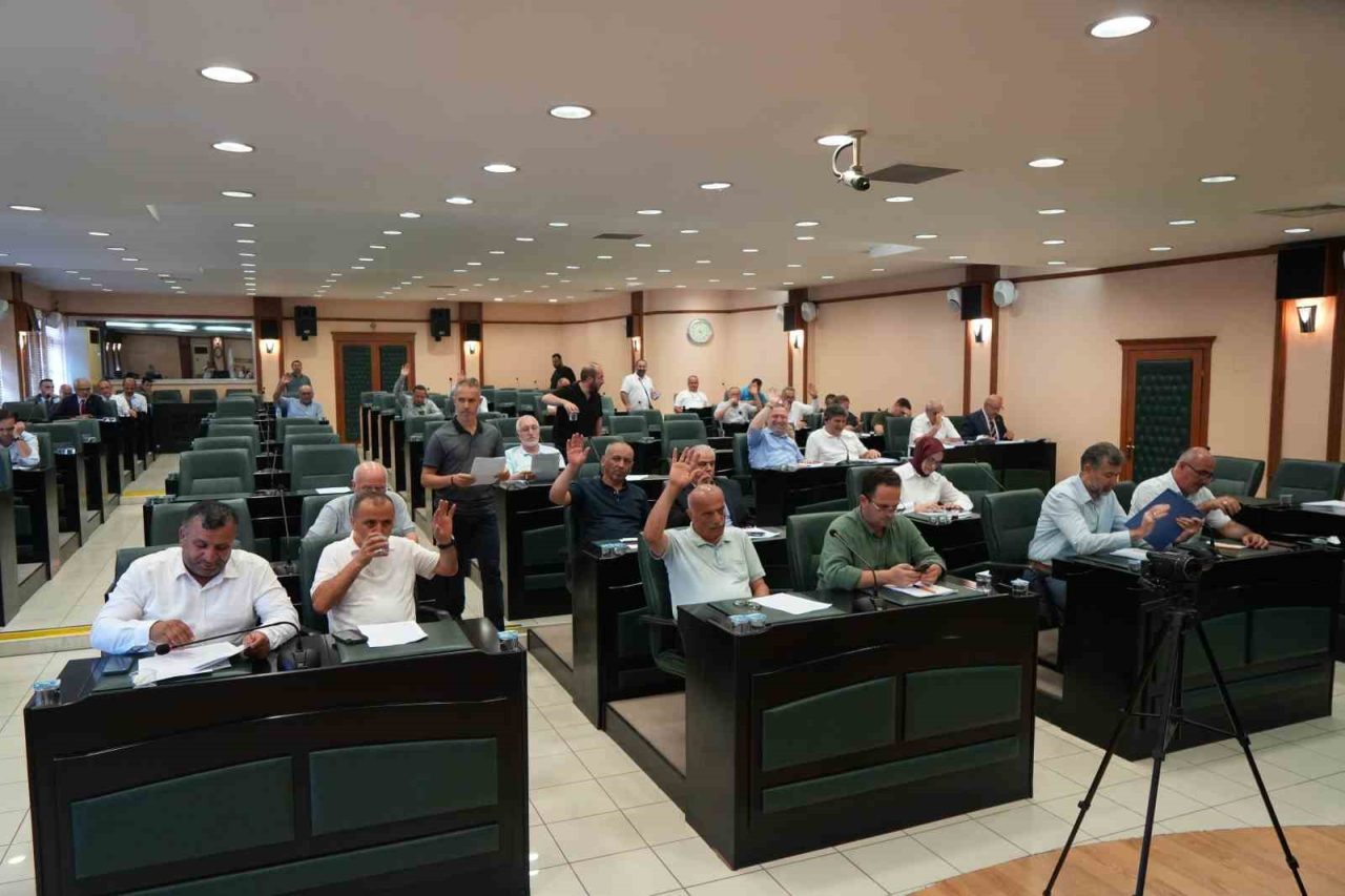 Samsun Büyükşehir Belediyesi (SBB) Meclisi komisyon toplantısında Tekkeköy Belediyesi’nin Milli