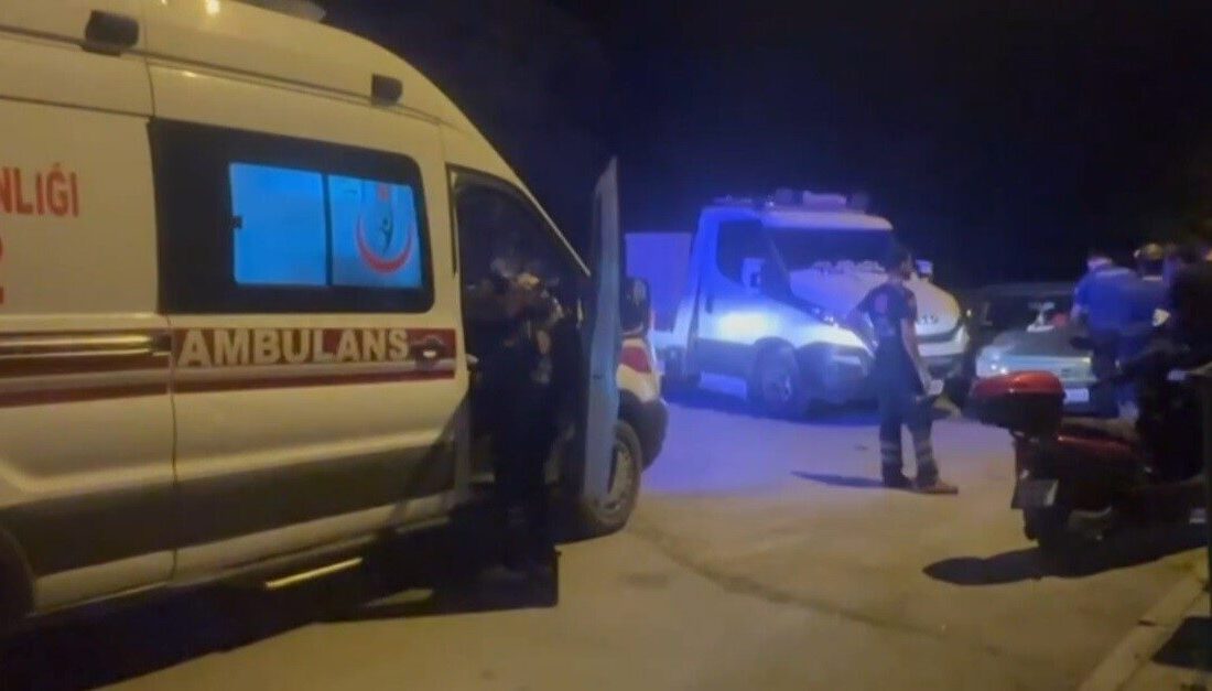 Erzincan’da Tofaş marka otomobil ile Iveco marka kamyonetin çarpışması sonucu