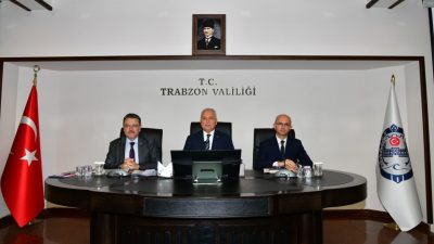 Trabzon’da Ortahisar ilçesindeki Büyükşehir Belediyesi’ne ait olan köpek barınağının dışında