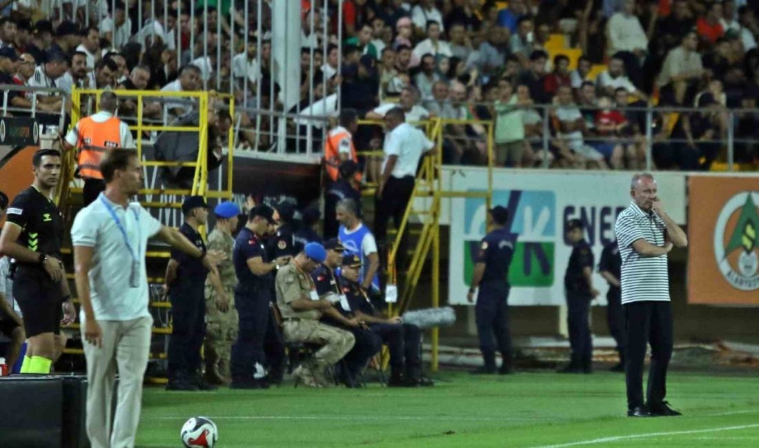 Trendyol Süper Lig’in 4. haftasında Corendon Alanyaspor, sahasında Beşiktaş ile