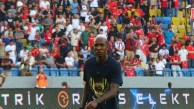 Trendyol Süper Lig’in 4. haftasında Gençlerbirliği, sahasında Fenerbahçe ile karşılaşıyor.