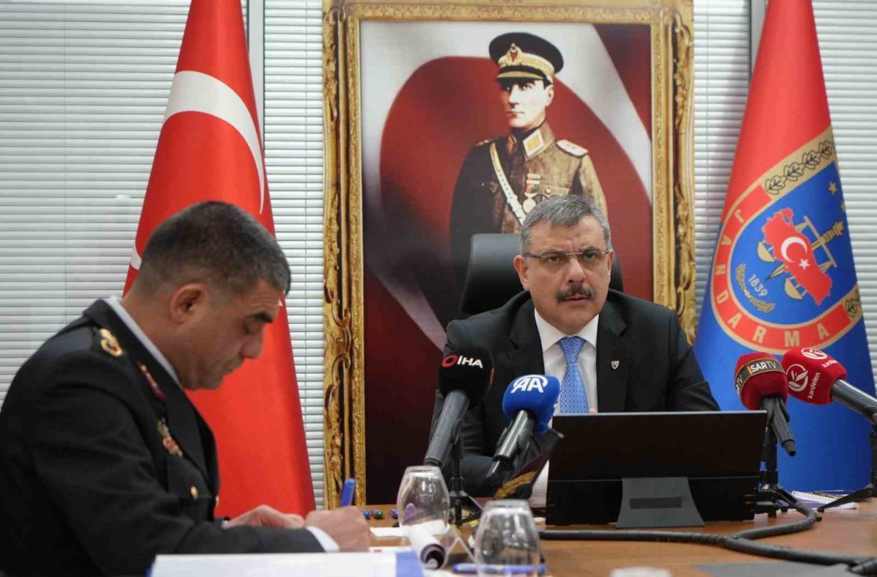 Erzurum Valisi Mustafa Çiftçi, 7 aylık asayiş olaylarını değerlendirdi, vatandaşları