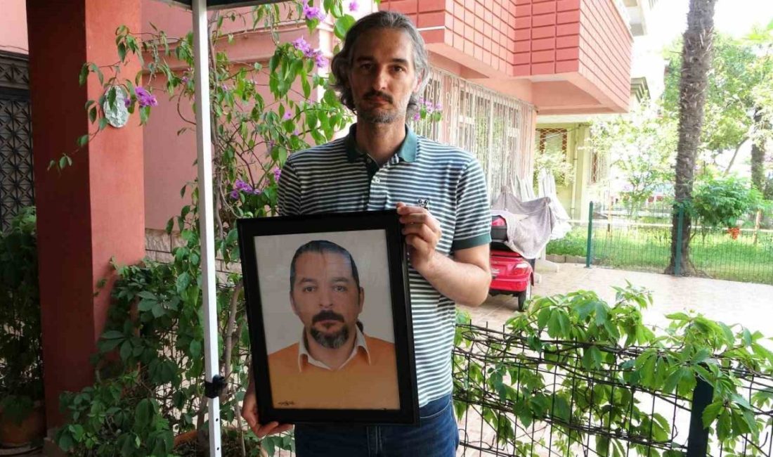 Ordu’da evinin balkonunda çiçekleri ile uğraştığı esnada başına saçma isabet