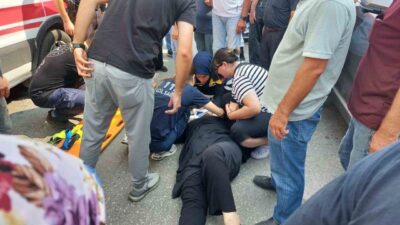 Sakarya’nın Akyazı ilçesinde yolun karşısına geçmeye çalışan bir kadına kamyonet