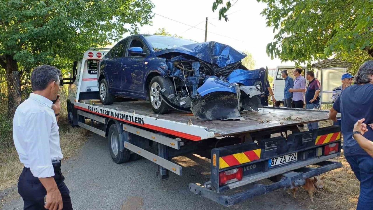 Zonguldak’ın Çaycuma ilçesine bağlı Kızılbel Köyü’nde meydana gelen trafik kazasında