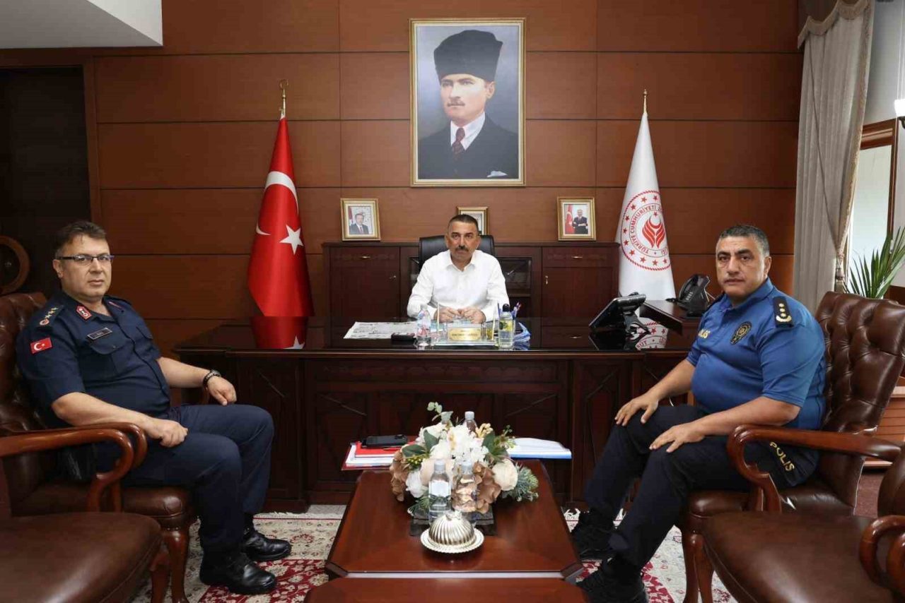 Zonguldak Valisi Osman Hacıbektaşoğlu başkanlığında “Haftalık Asayiş ve Güvenlik Toplantısı”