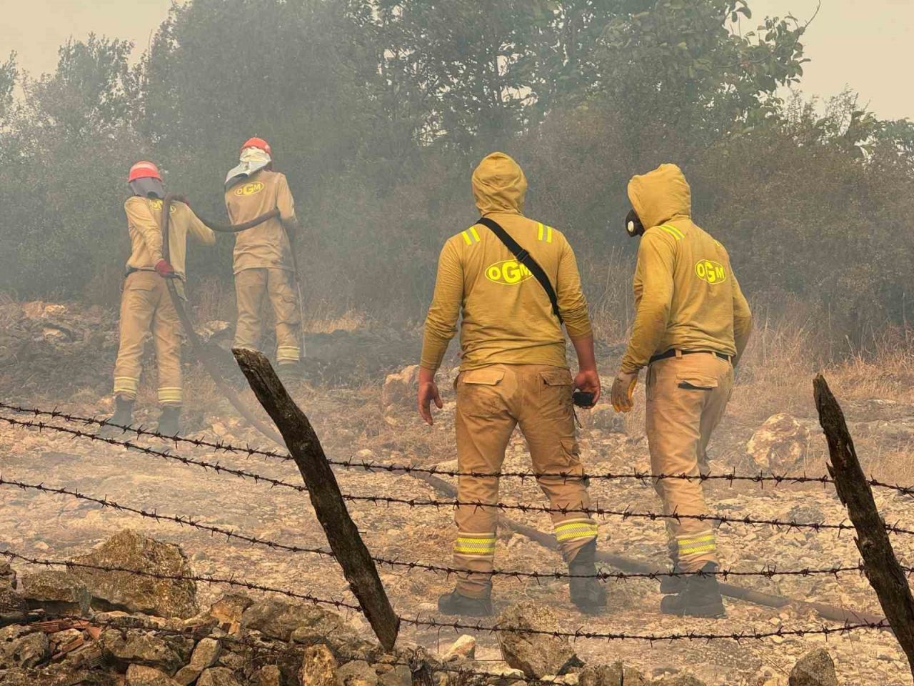 Kastamonu’nun Araç ilçesinde ormanlık alanda çıkan yangının sıçradığı köyde 1’i