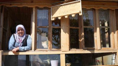 Bayburt’ta yaşayan Fadime Palabıyık, 44 yıldır kirada oturduğu evini kendi