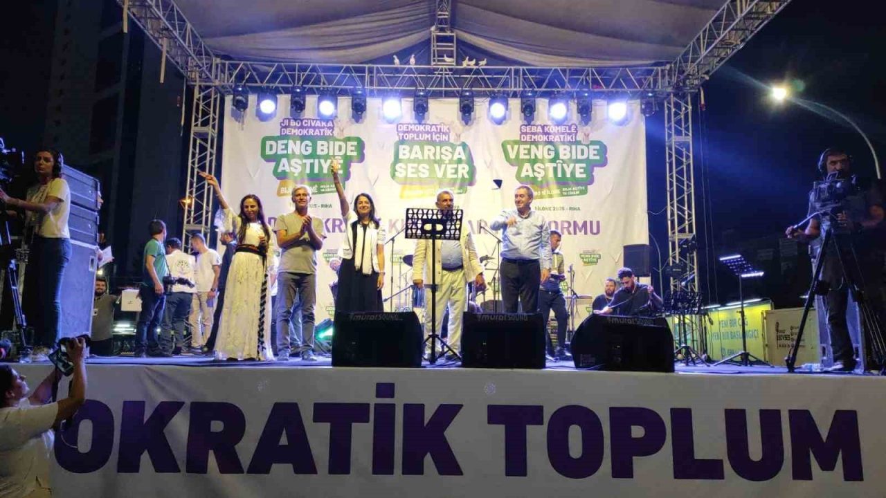 Şanlıurfa’da düzenlenen “1 Eylül Dünya Barış Günü” mitinginde terör örgütü