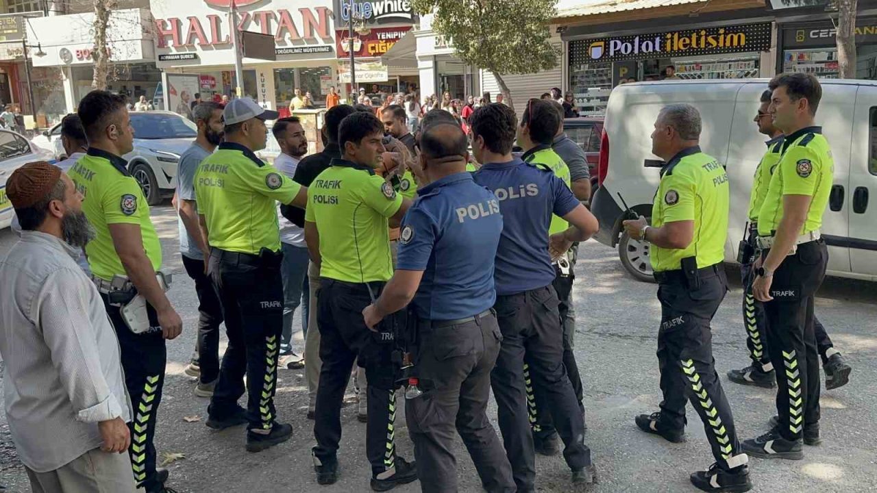 Adıyaman’da depremzede vatandaşlar, kendilerine sürekli olarak yazılan trafik cezalarına tepki