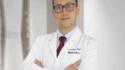 Üroloji Uzmanı Doç. Dr. Önder Çinar, “Ailede meme kanseri riskini