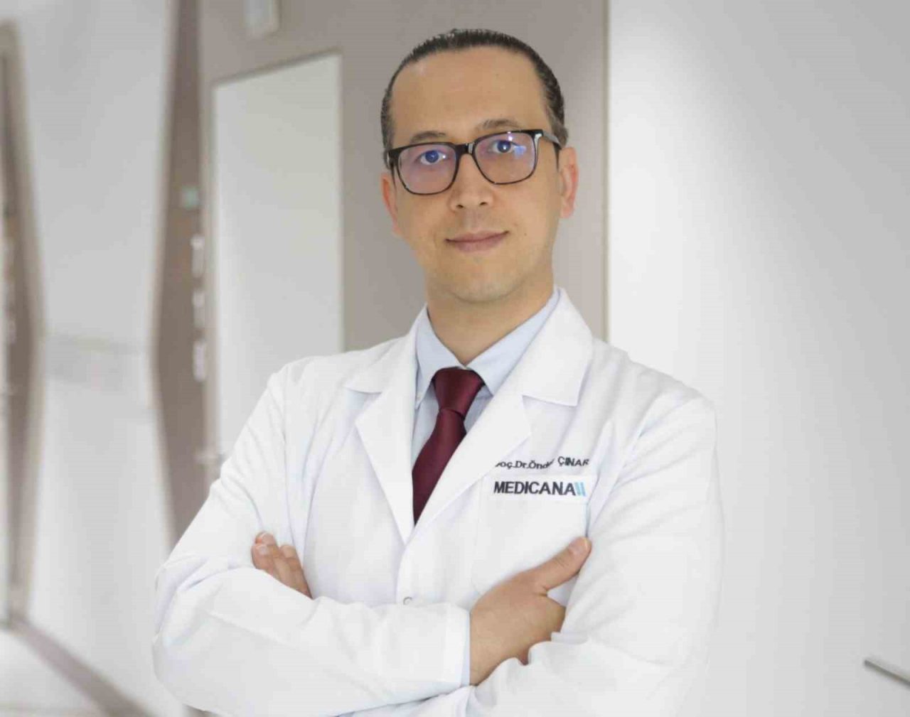 Üroloji Uzmanı Doç. Dr. Önder Çinar, “Ailede meme kanseri riskini