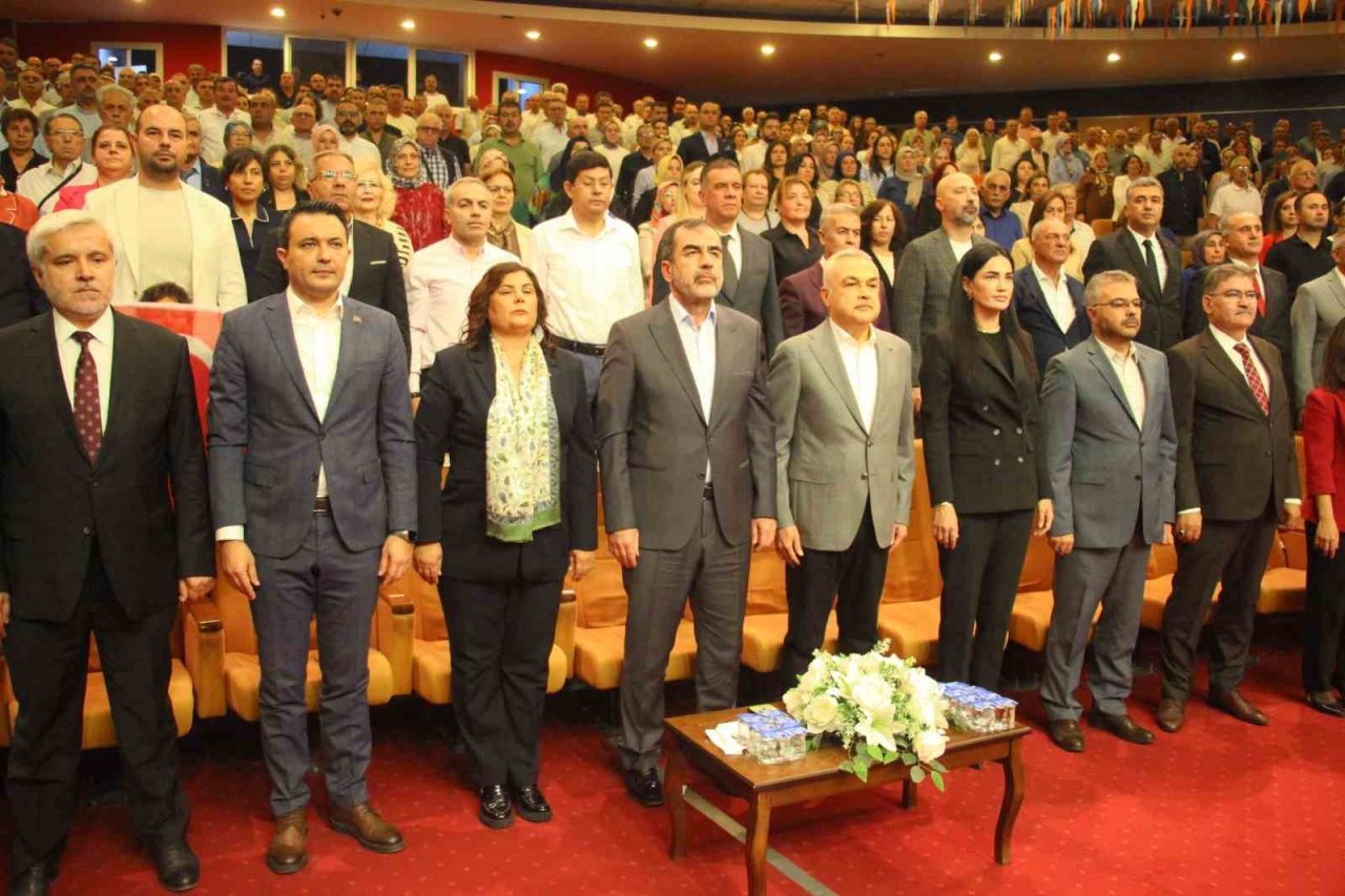 AK Parti Aydın İl Danışma Meclisi toplantısında konuşan AK Parti