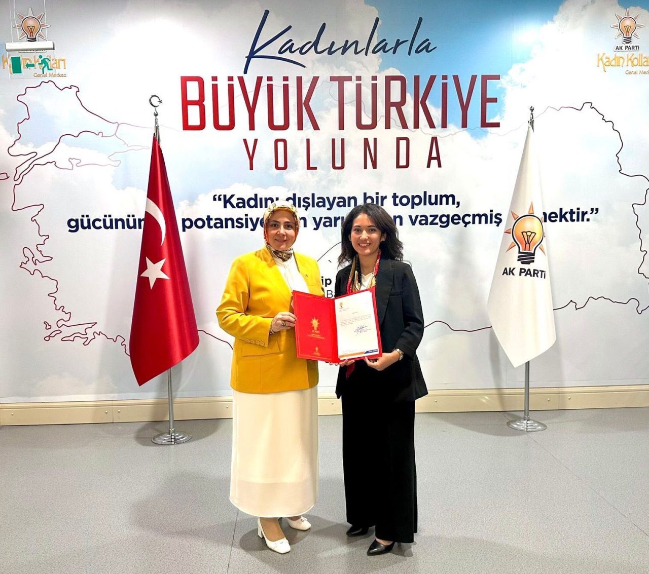 Aydın AK Parti İl Kadın Kolları Başkanlığı’na Şahika Edremit atandı.