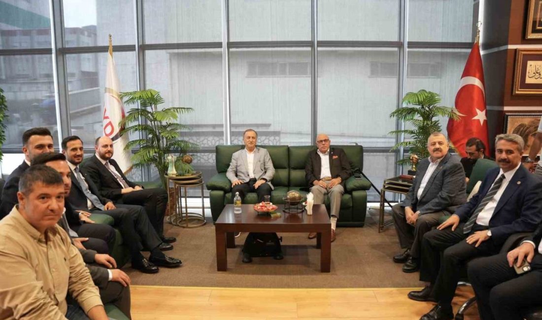 “Türkiye Yüzyılı Buluşmaları” çerçevesinde Arnavutköy’de ziyaretlerde bulunan AK Parti Genel