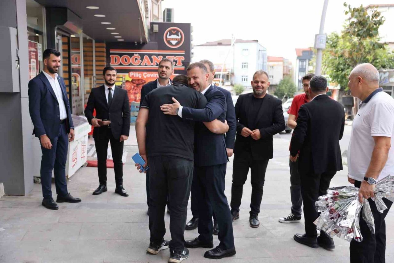 AK Parti Genel Başkan Yardımcısı ve AR-GE Başkanı Mustafa Şen,