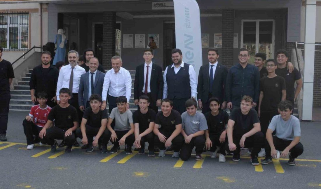 “Türkiye Yüzyılı Buluşmaları” çerçevesinde Ataşehir’de programlara katılan AK Partili Erkan