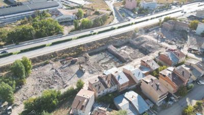 Aziziye Belediye Başkanı Emrullah Akpunar, ilçe sınırları içinde devam eden