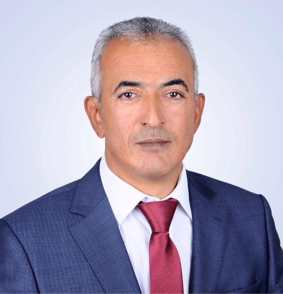 Antalya’nın Aksu ilçesinde sabah saatlerinde partisinden istifa eden CHP Aksu