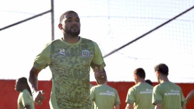 Corendon Alanyaspor, Trendyol Süper Lig’in ilk haftasında ertelenen Fenerbahçe maçın