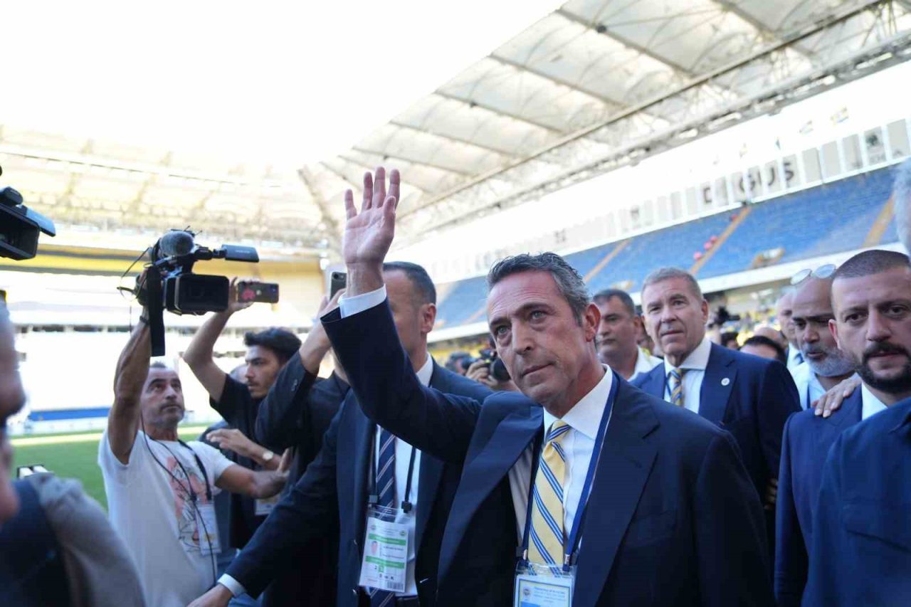 Fenerbahçe’de yapılan başkanlık seçiminde Sadettin Saran’a kaybeden Ali Koç, kongre