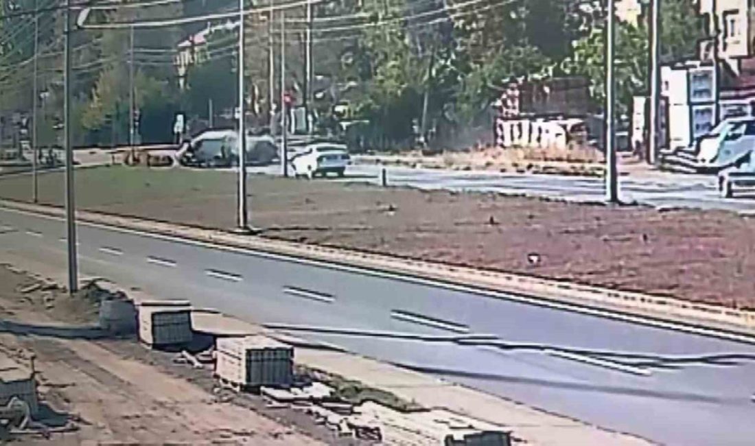 Sakarya’nın Kocaali ilçesi D010 karayolunda bir otomobilin kırmızı ışıkta bekleyen