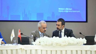 Ulaştırma ve Altyapı Bakanı Abdulkadir Uraloğlu ve İl Başkanı Hakan