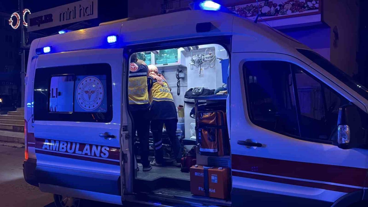 Sivas’ta araç içerisinde çakmak gazı tüpünün neden olduğu patlamada 1’i