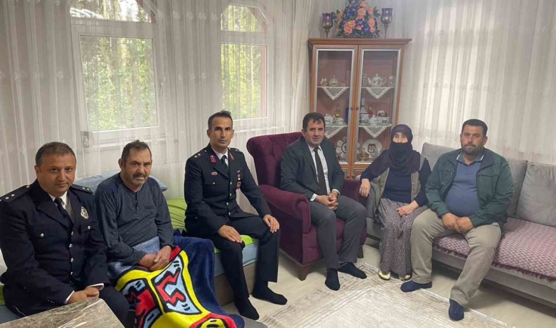 Gaziler Günü dolayısıyla Bayburt’un Aydıntepe ilçesinde gaziler ziyaret edildi. İlçe