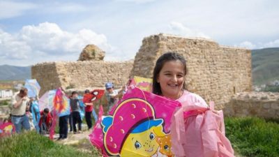 Bayburt’un Aydıntepe ilçesinde öğrenciler ve velilerin katılımıyla uçurtma şenliği düzenlenecek.