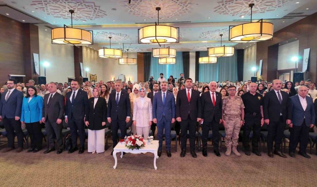 Aile ve Sosyal Hizmetler Bakanı Mahinur Özdemir Göktaş, Aile ve