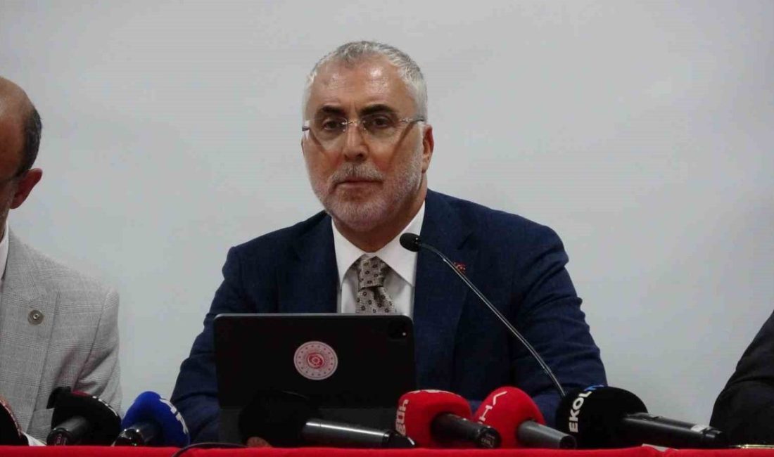 Çalışma ve Sosyal Güvenlik Bakanı Vedat Işıkhan, Türkiye ekonomisinin emin