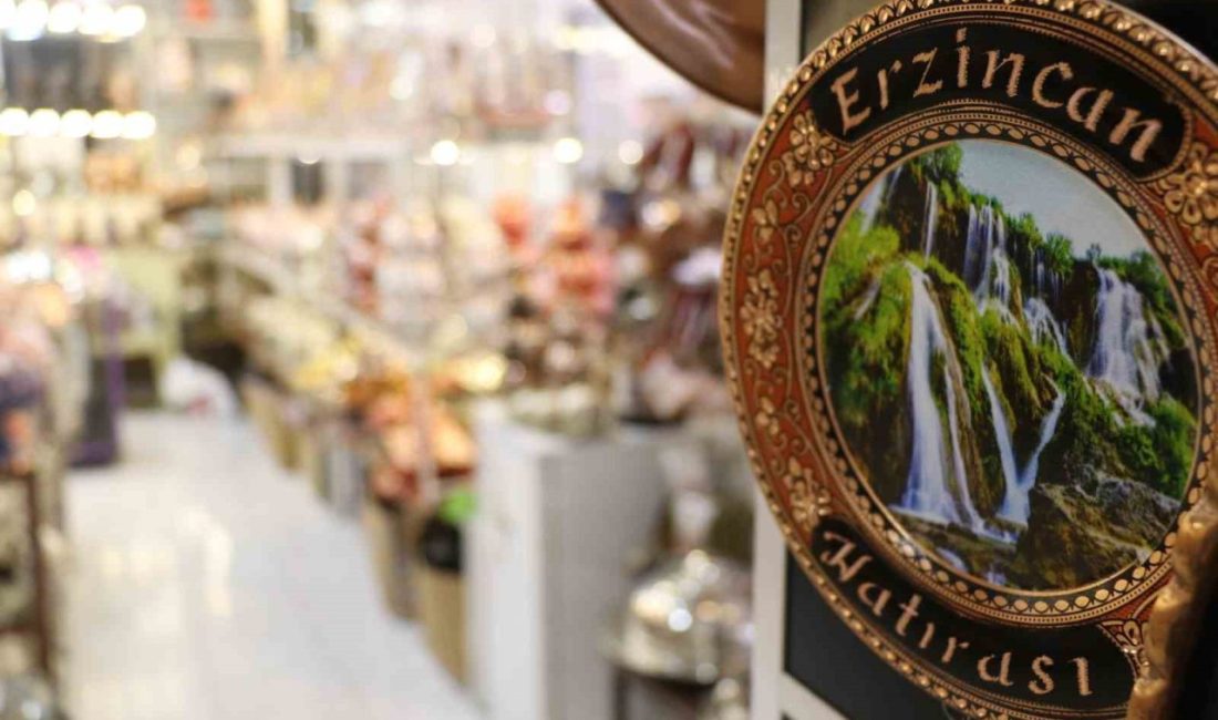 Erzincan Bakırcılar Çarşısı, yıllardır yankılanan bakır ustalarının çekiç sesleriyle anılırken,