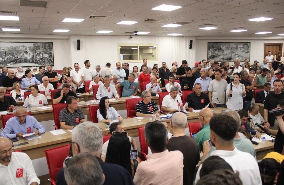 Aydın Büyükşehir Belediye Meclisi’nde bugün yaşanan gelişmeler üzerine Buharkent Belediye