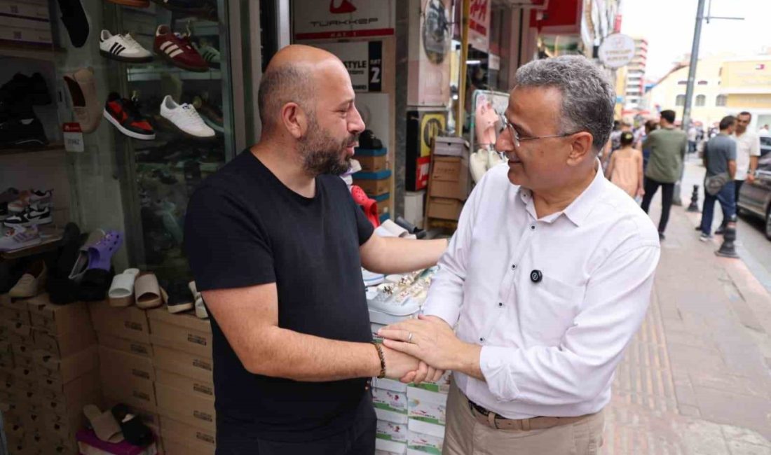 İlçedeki esnaf ziyaretlerini sürdüren İlkadım Belediye Başkanı İhsan Kurnaz, Gazi