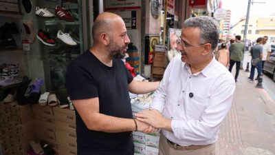 İlçedeki esnaf ziyaretlerini sürdüren İlkadım Belediye Başkanı İhsan Kurnaz, Gazi
