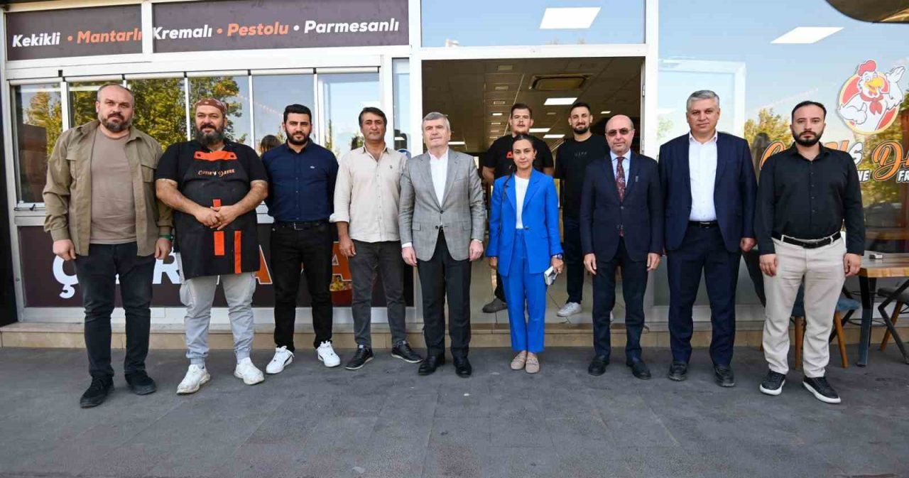 Konya’nın merkez Selçuklu İlçe Belediye Başkanı Ahmet Pekyatırmacı, AK Parti