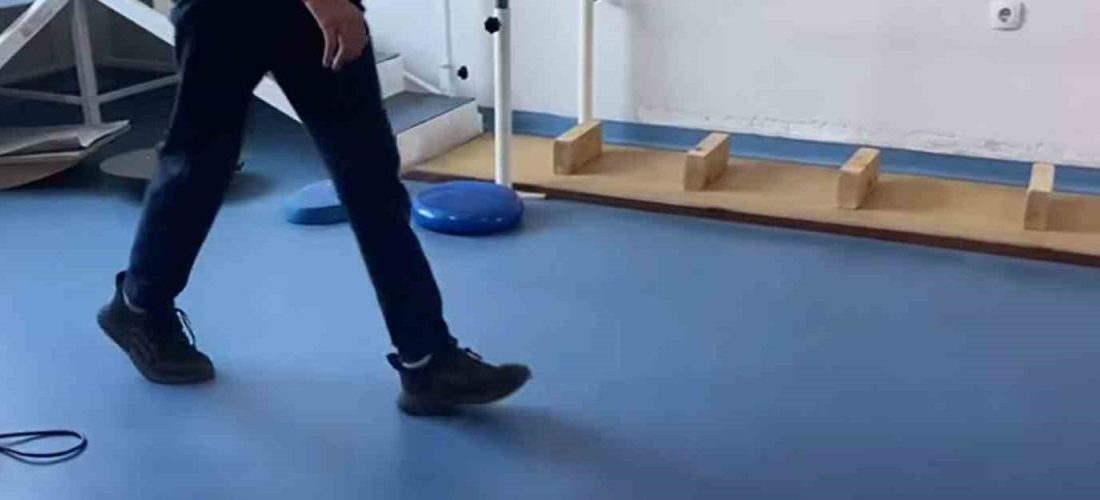 Bayburt’ta 5 yaşından bu yana parmak ucunda yürüyen 12 yaşındaki