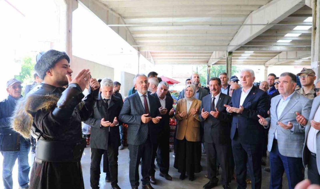 Bayburt’ta Ahilik Haftası kutlamaları çerçevesinde Tuzcuzade Mahallesi’nde bulunan halk pazarı,