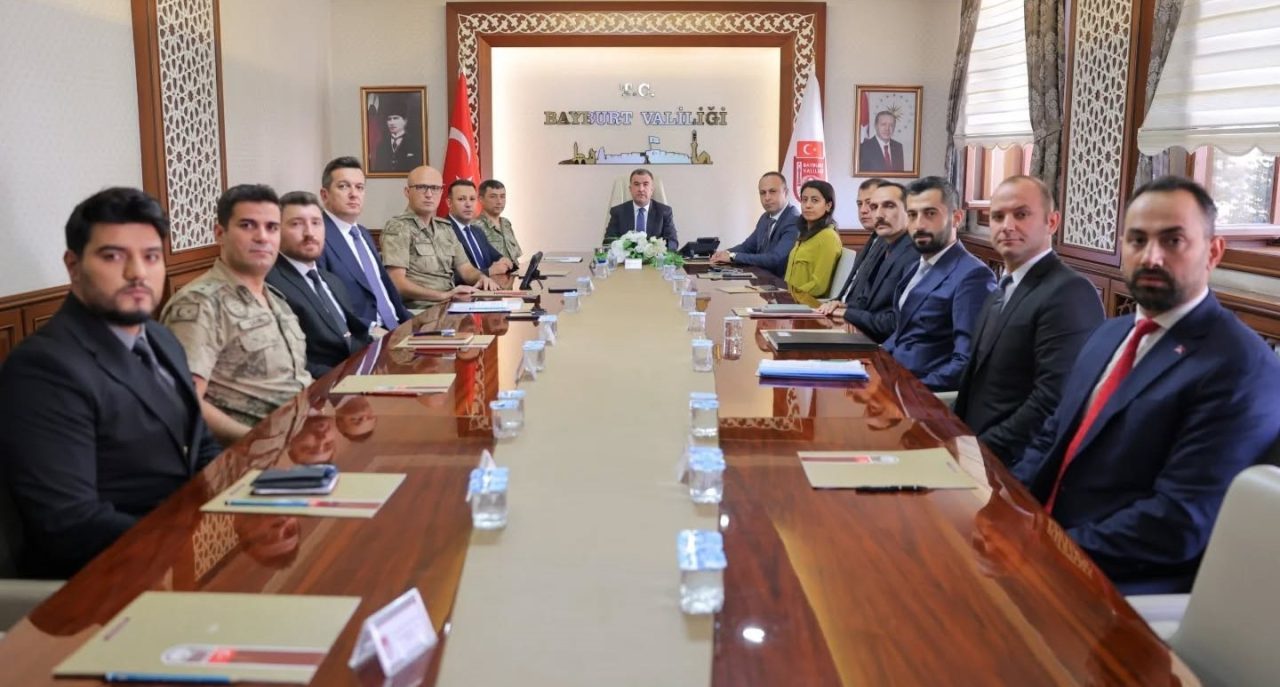 Bayburt Valisi Mustafa Eldivan başkanlığında ‘Genişletilmiş İl Güvenlik ve Asayiş