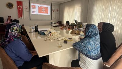 Bayburt Aile Destek Merkezinde hizmet alan vatandaşlara ’Kadına Yönelik Şiddetle