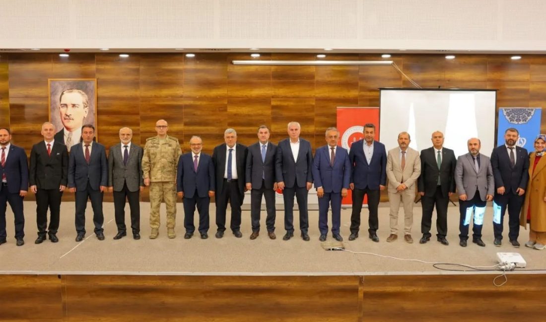 Bayburt Valisi Mustafa Eldivan, Mevlid-i Nebi Haftası kapsamında düzenlenen “Peygamberimiz