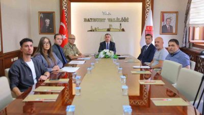 Bayburt Valisi Mustafa Eldivan, kentte görev yapan basın mensuplarıyla Asayiş