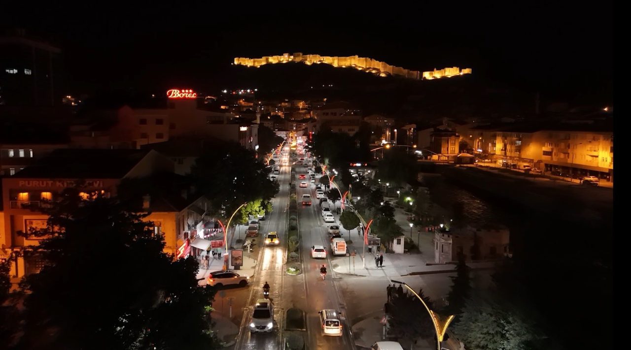 Zorlu iklim koşulları ve dağlık coğrafyasına rağmen Bayburt’a kesintisiz, güvenilir