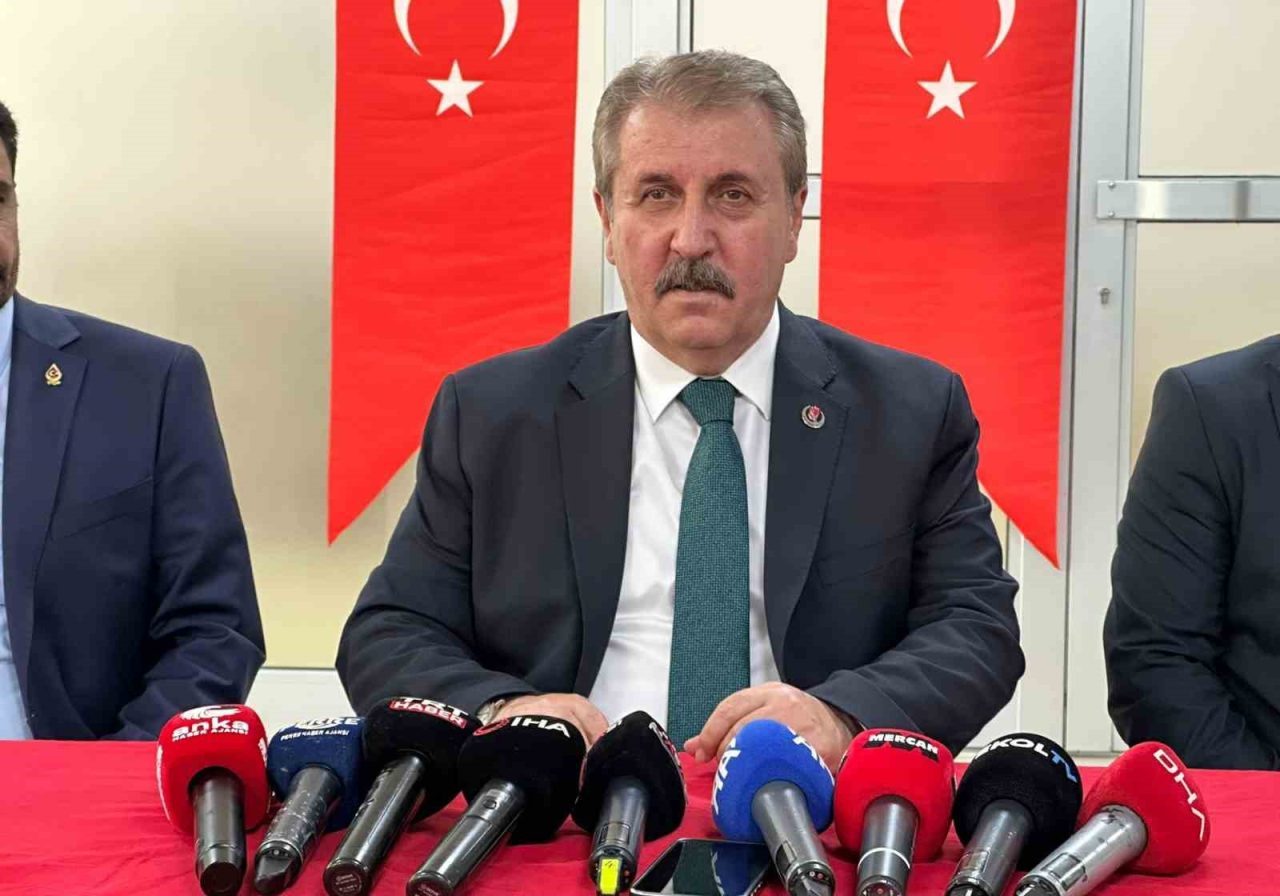 Büyük Birlik partisi (BBP) Genel Başkanı Mustafa Destici, CHP’ye ‘hukuka