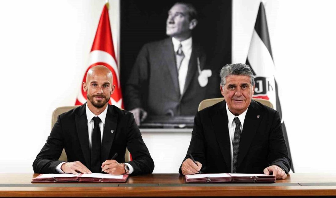 Beşiktaş, Çek futbolcu Vaclac Cerny ile 3+1 yıllık sözleşme imzaladı.