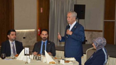 Eski TBMM Başkanı Bülent Arınç, “Türkiye ne gördüyse AK Parti