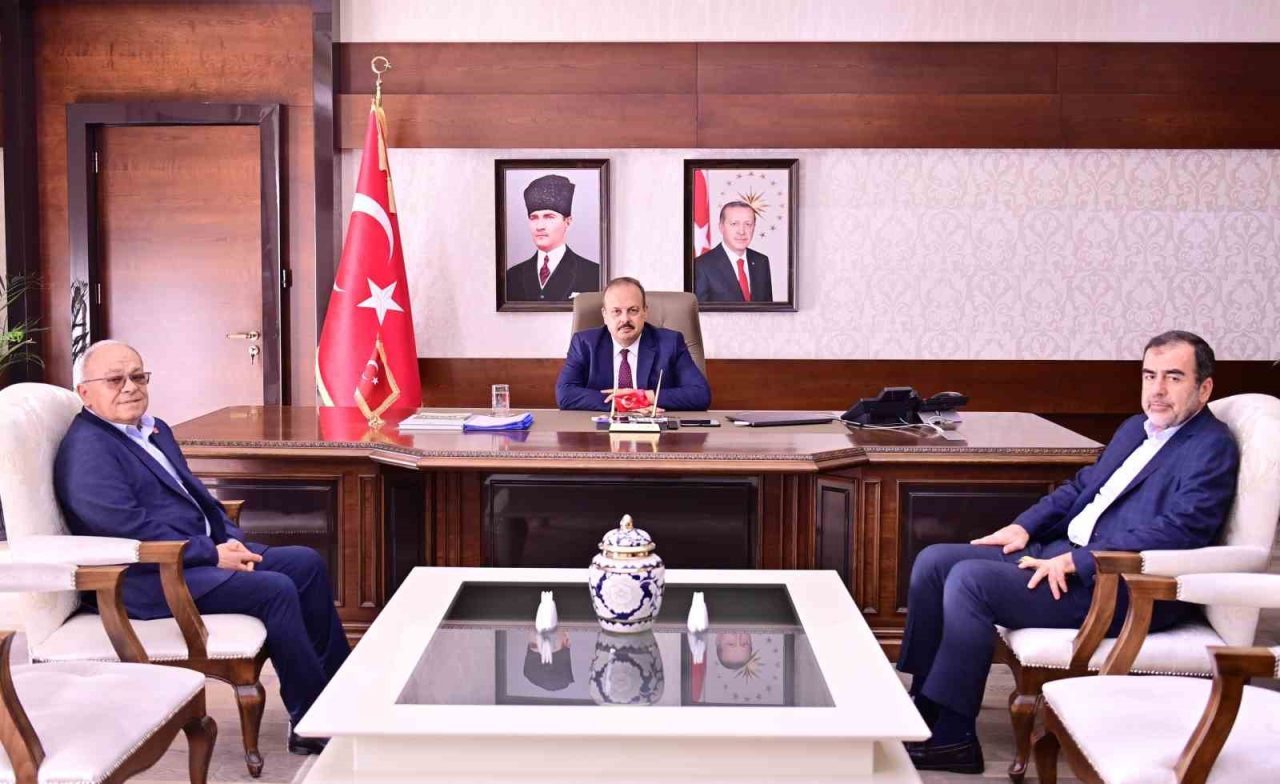 Aydın Valisi Yakup Canbolat, AK Parti Aydın İl Başkanı Mehmet